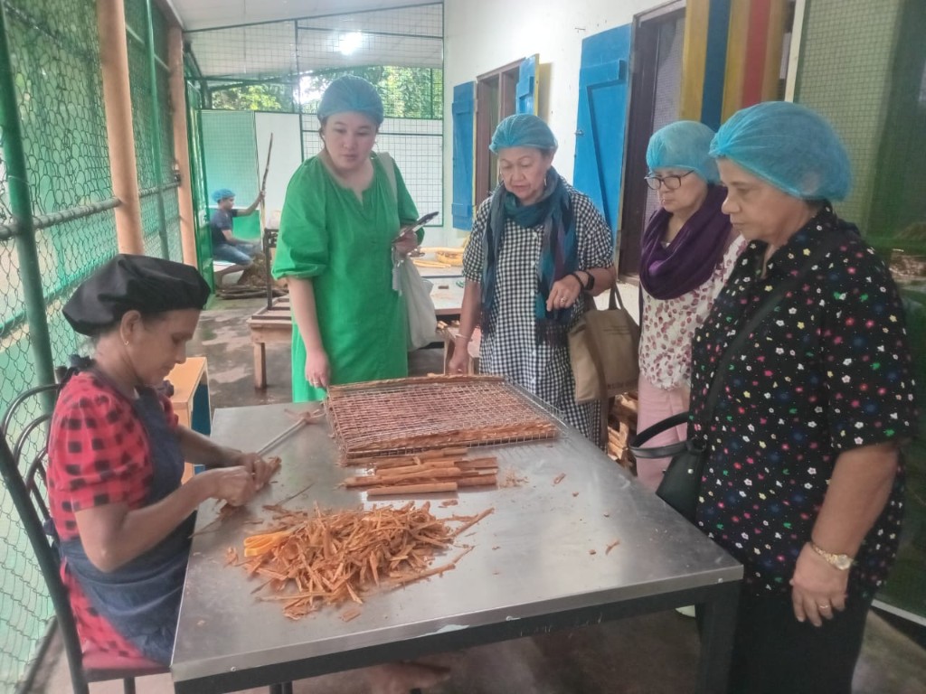 Cut, sorted, and laid to dry — the same spice that goes into every sachet.
